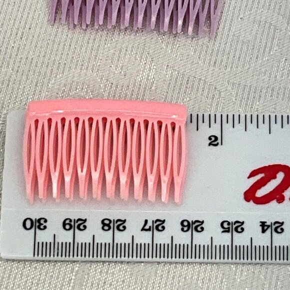 Set Of 6 Mini Plastic Hair Combs In Assorted Colors - Picture 4 of 4